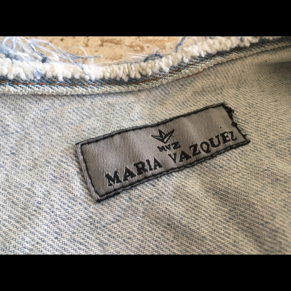 💙Maria Vazquez Jean Jacket💙 - Picture 7 of 7